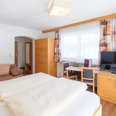 Alpenblick Guest house 3*
