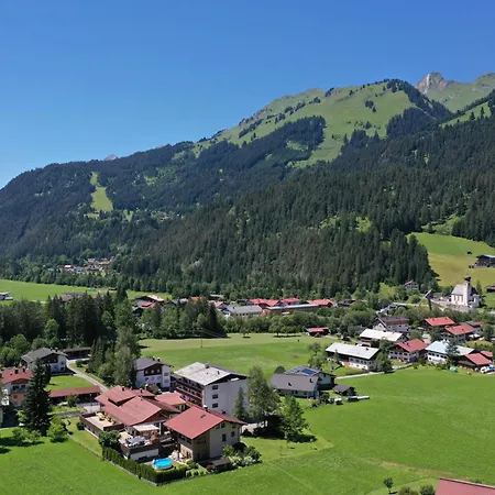 Alpenblick 3*