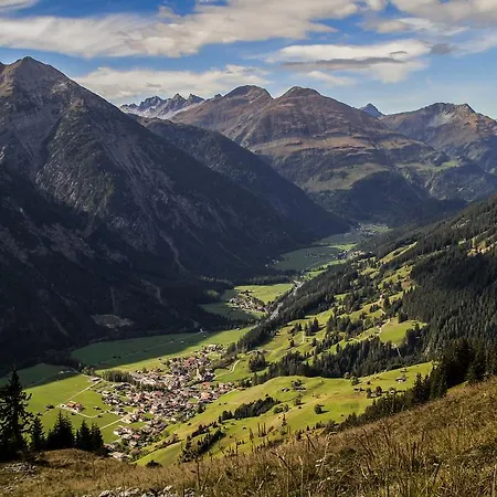 Guest house Alpenblick Bach (Tyrol)