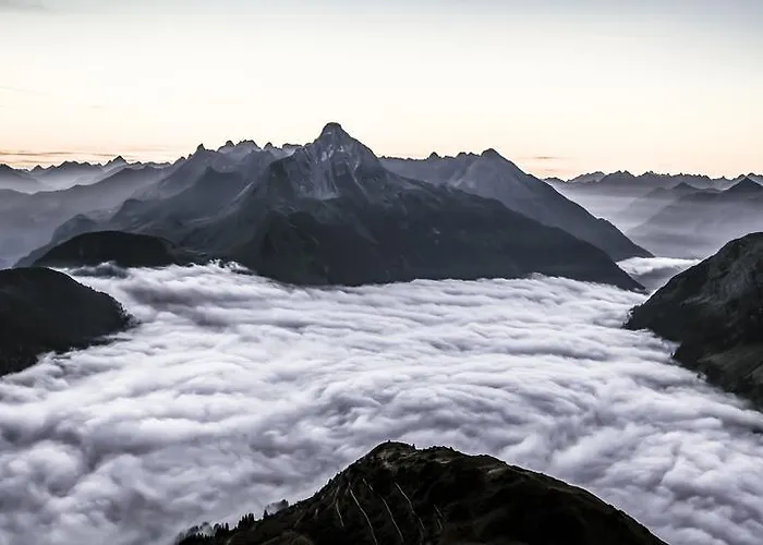 Alpenblick 招待所 3*